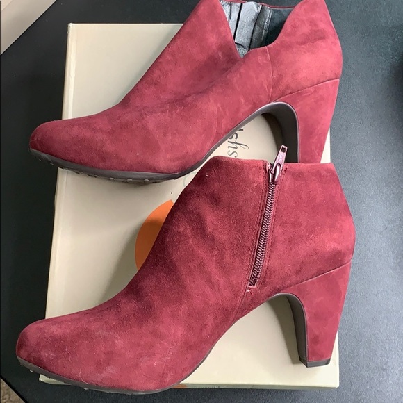 Easy spirit booties - Picture 3 of 5